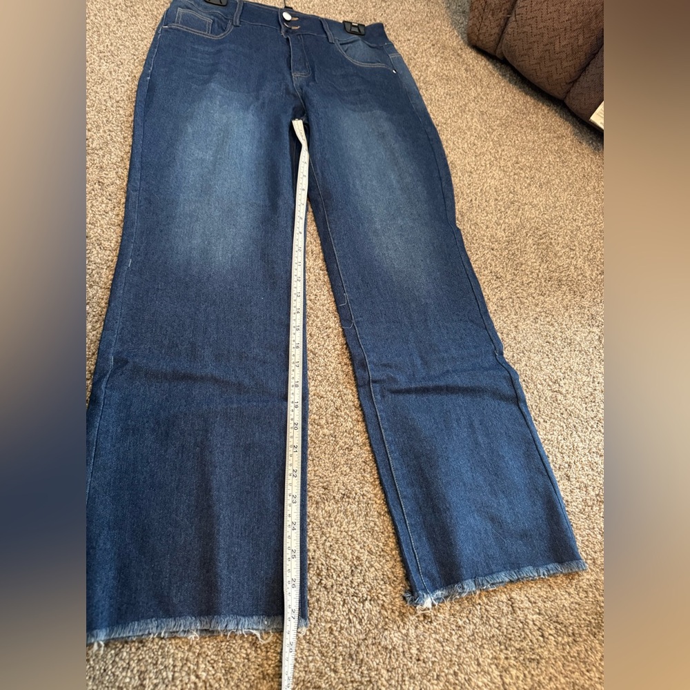 Women’s jeans.
